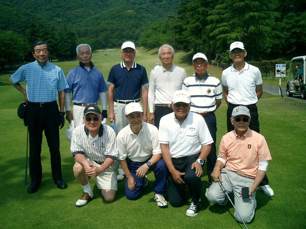 40会春季ゴルフ.JPG
